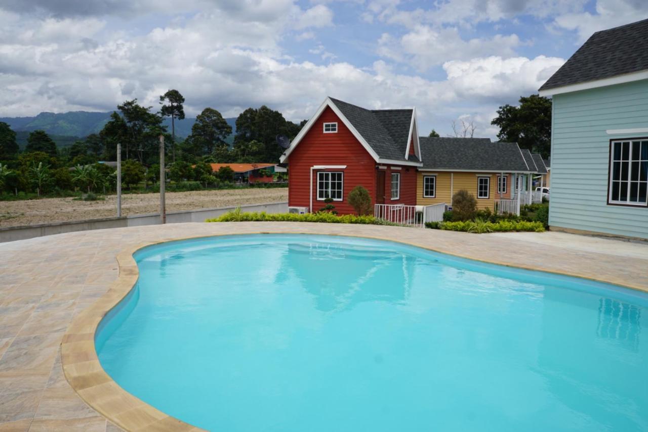Evie Mae Resort Ban Cha-om Buitenkant foto