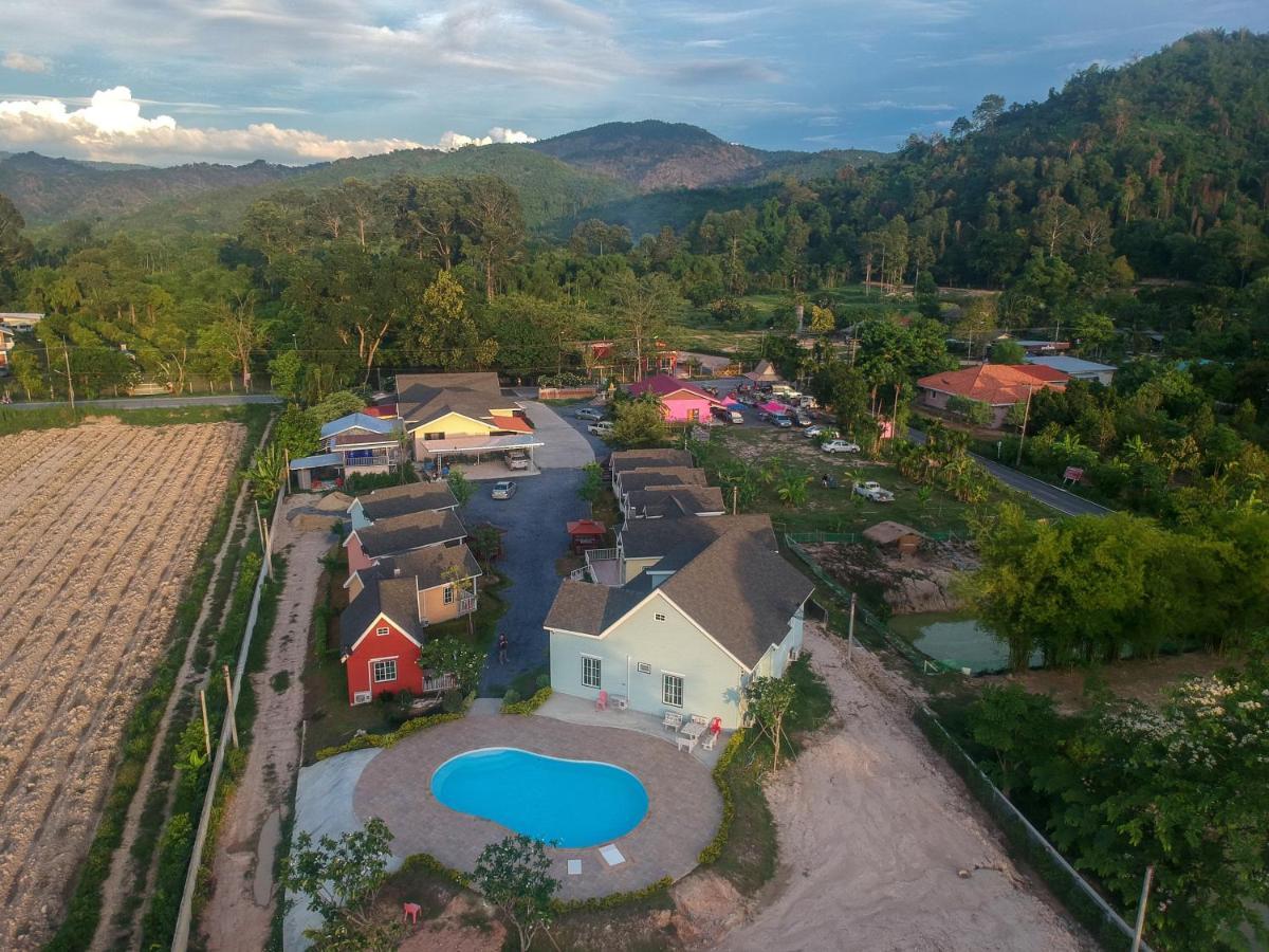 Evie Mae Resort Ban Cha-om Buitenkant foto